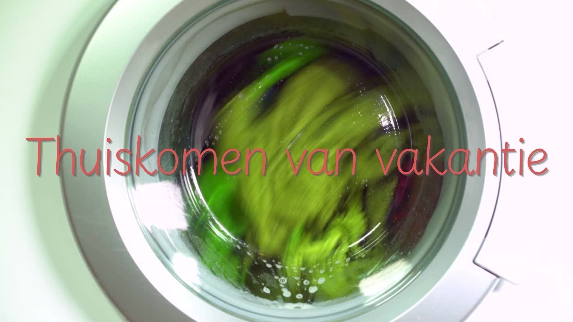 Blog van MO-JoY over thuiskomen van vakantie: de vertrouwde geur, een grote kop thee en een beetje weemoed